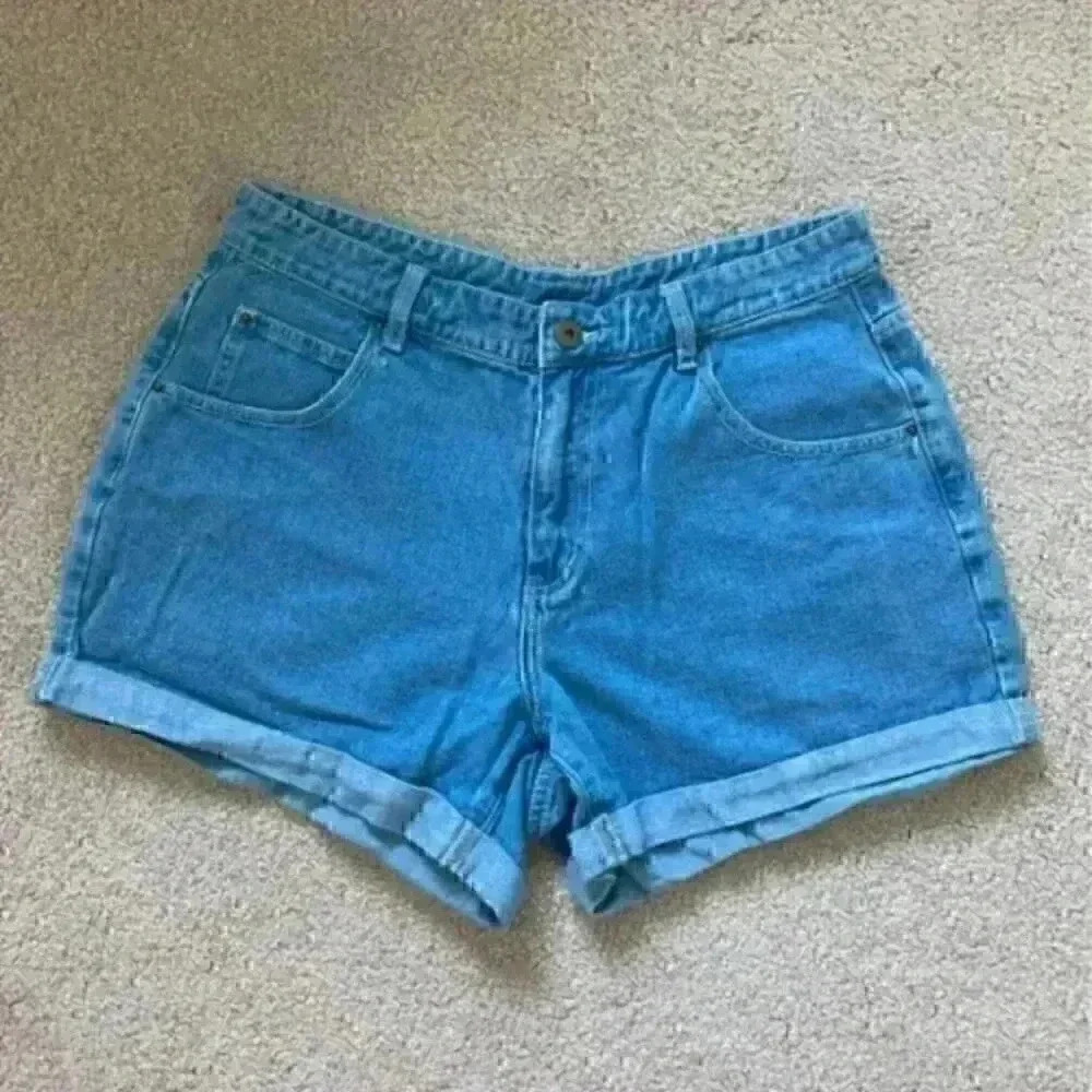 High rise jean shorts in size large